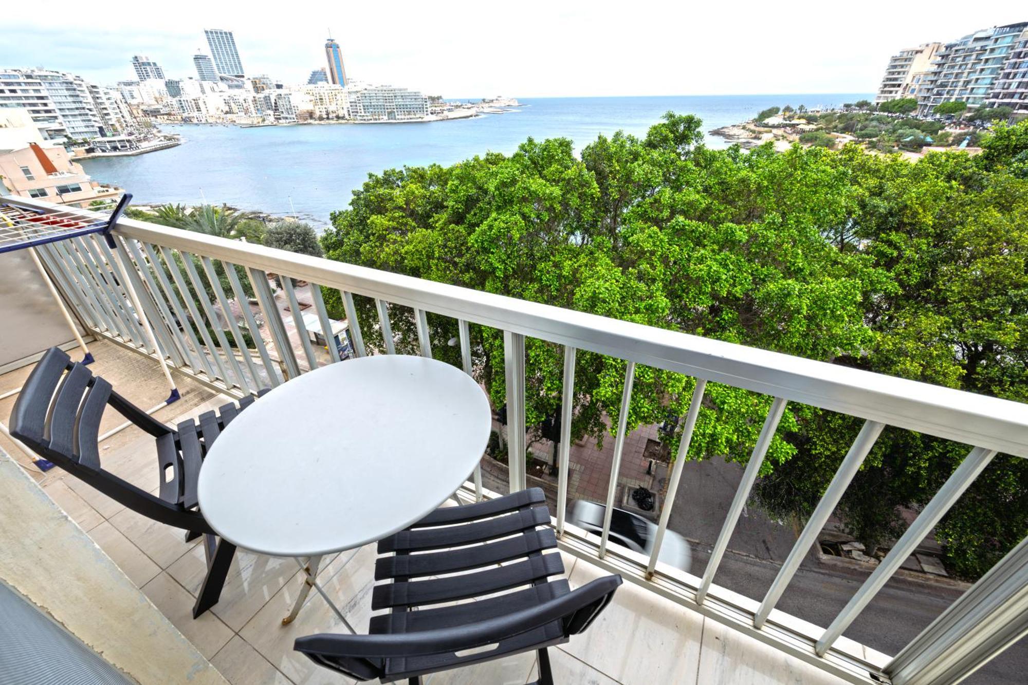 Vic- Seafront Apartment Sliema Exterior foto